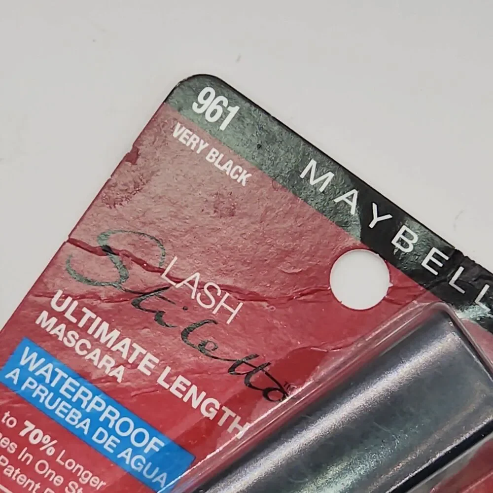 Maybelline Lash Stiletto Ultimate Length Waterproof Mascara, Very Black 961